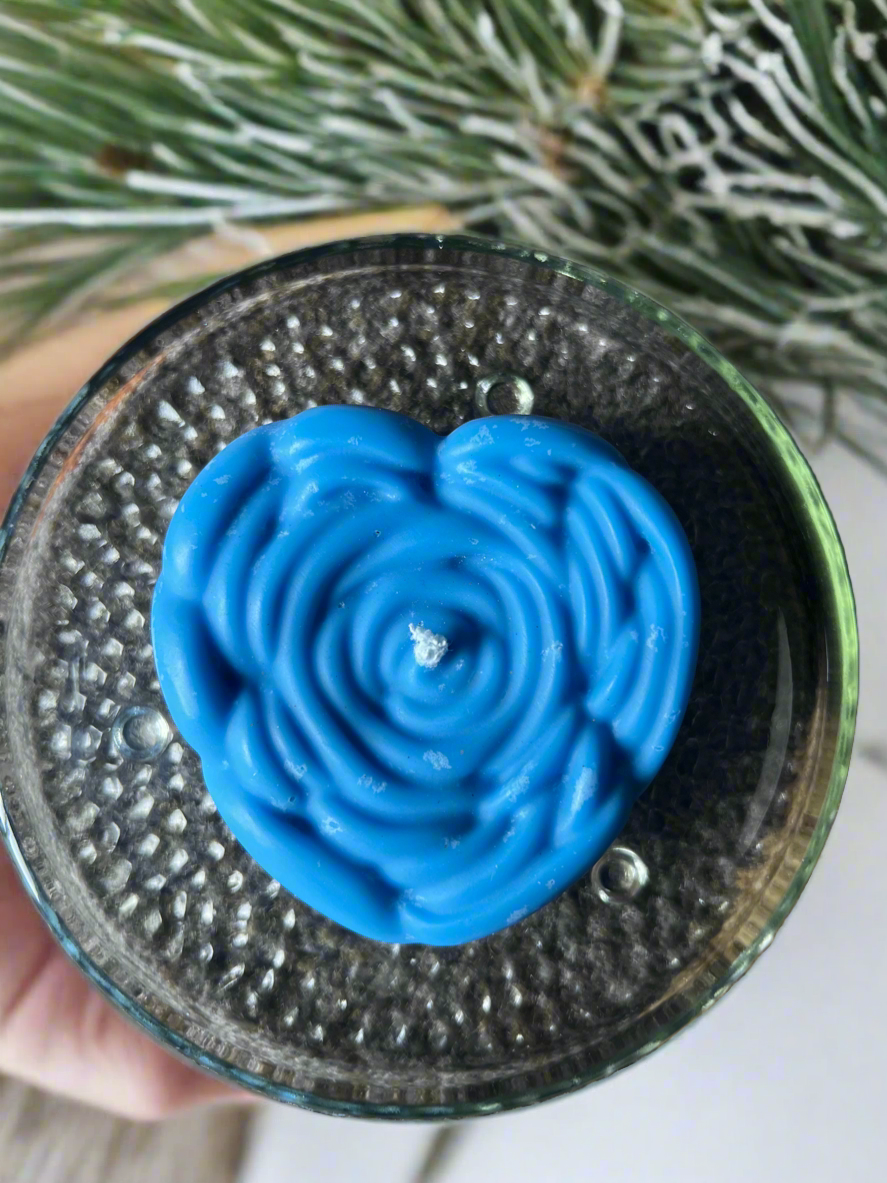 Heart shape flower design candle