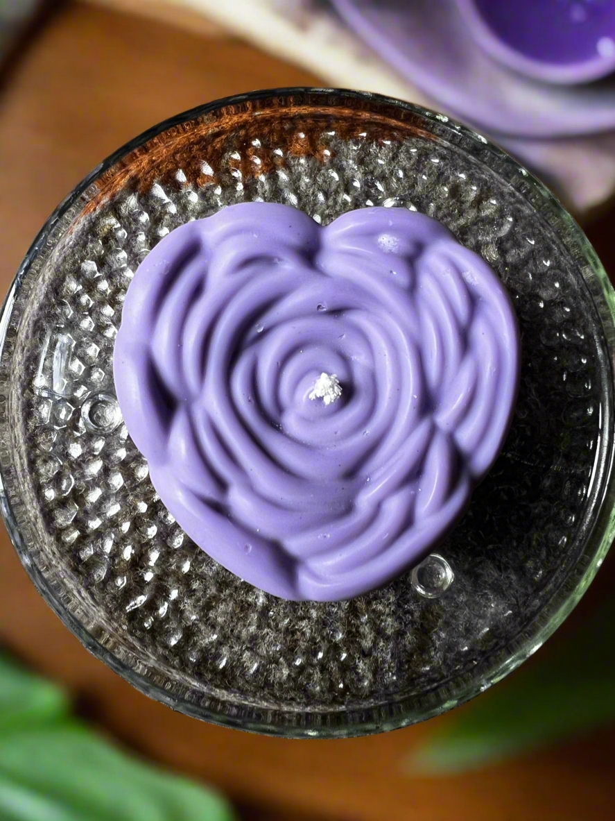 Heart shape flower design candle