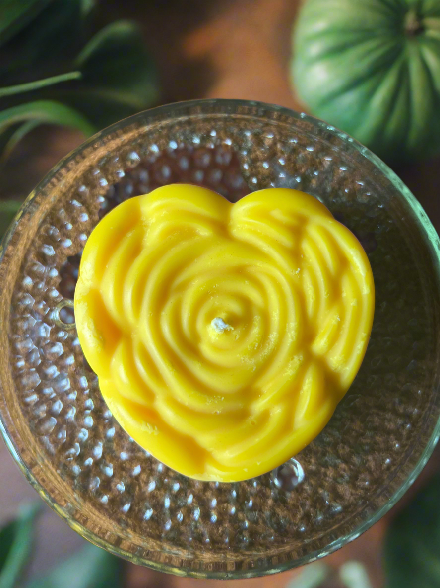 Heart shape flower design candle